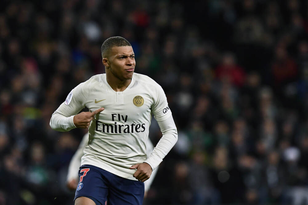 TVB“视帝”已内定? 罗子溢有高层撑腰, 度身定做大男主剧! “枱底”有料哦~